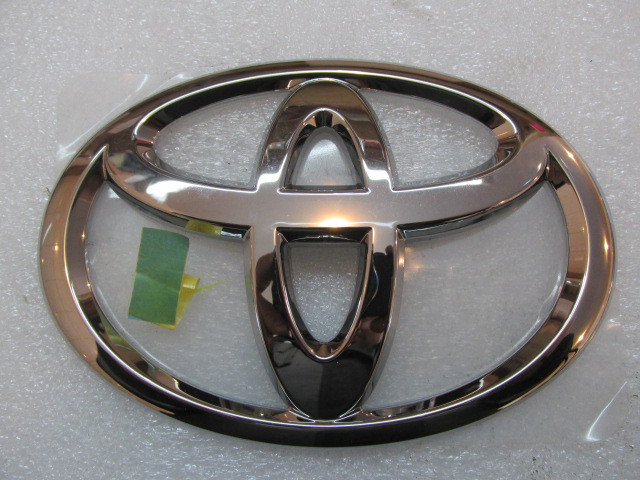 Эмблема Toyota Camry V40 2006-2011