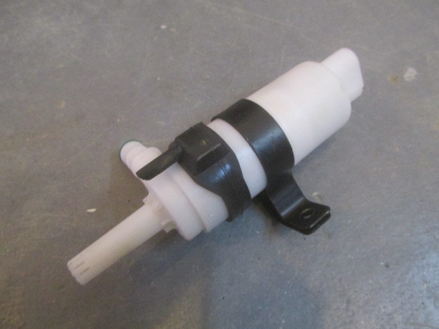 Насос омывателя фар Kia Sportage 2010-2015