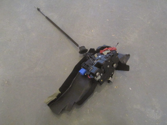 Замок двери задней правой Audi A8 [D3,4E] 2002-2010