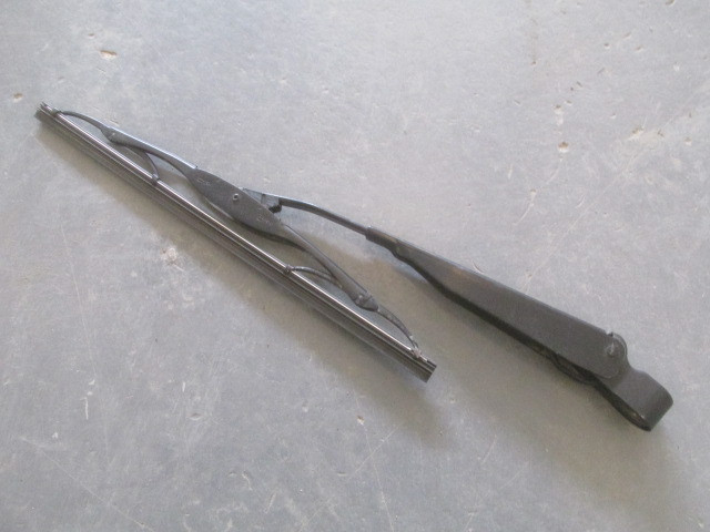 Поводок стеклоочистителя заднего Nissan Juke 2011>