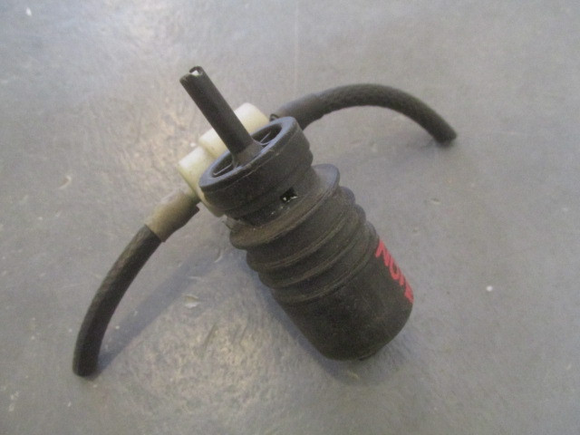 Насос омывателя Nissan Note (E11) 2006>