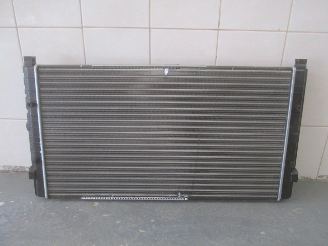 Радиатор охлаждения Volkswagen Transporter T4 1996-2003