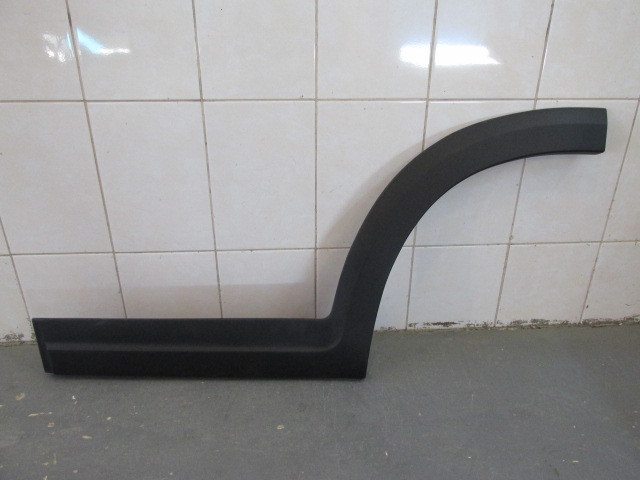 Накладка двери задней левой Suzuki Grand Vitara 2006>