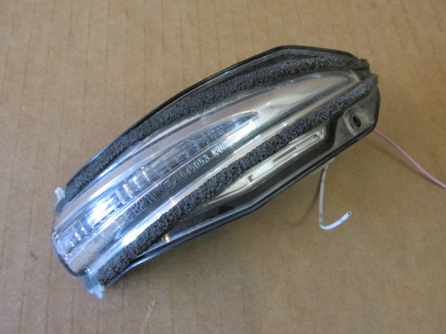 Повторитель указателя поворота Toyota RAV 4 2013-2019