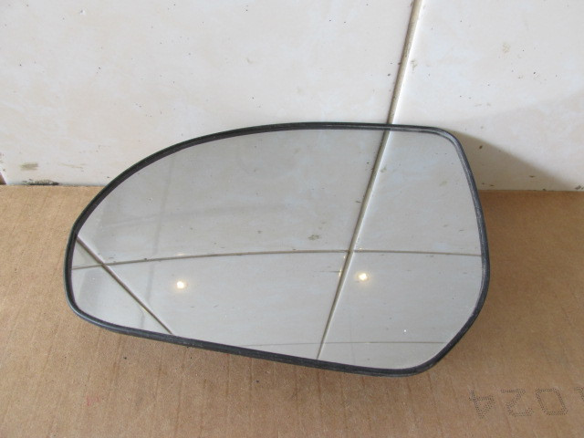 Стекло зеркала левого Kia Rio 2011>