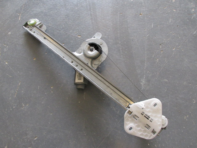 Стеклоподъемник электр. передний Renault Logan 2005>