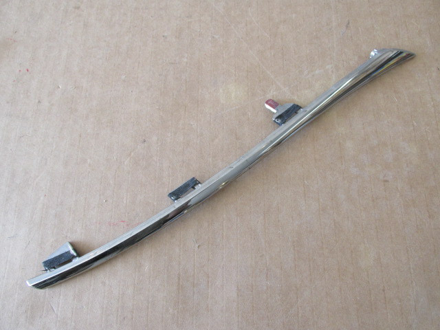 Молдинг решетки радиатора Toyota RAV 4 2006-2013