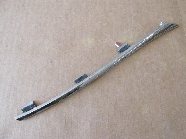 Молдинг решетки радиатора Toyota RAV 4 2006-2013