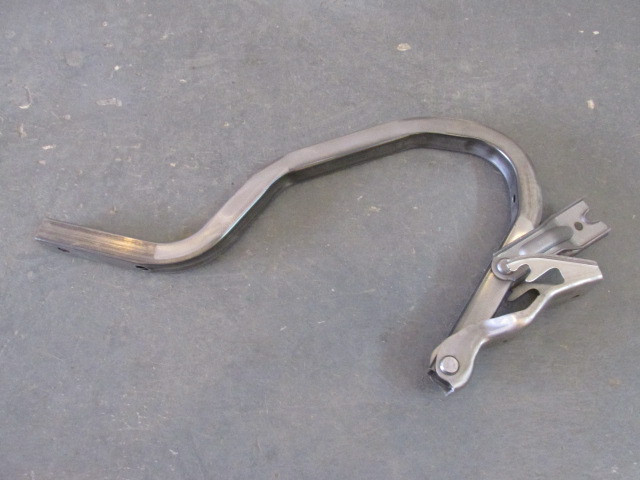 Петля крышки багажника Hyundai Accent II (+ТАГАЗ) 2000-2012