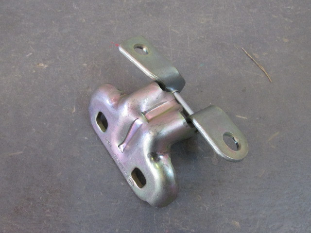 Петля двери задней правой Chevrolet Aveo (T300) 2011>