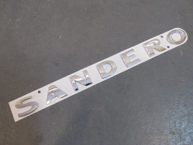 Эмблема Renault Sandero 2009>