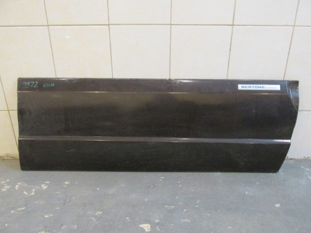 Накладка двери передней правой Chevrolet Niva