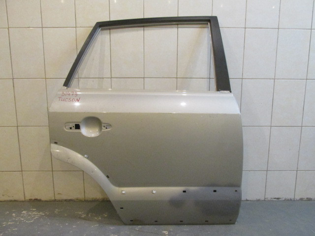 Дверь задняя правая Hyundai Tucson 2004>