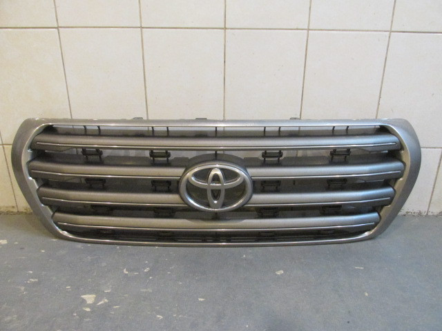 Решетка радиатора Toyota Land Cruiser (200) 2008>