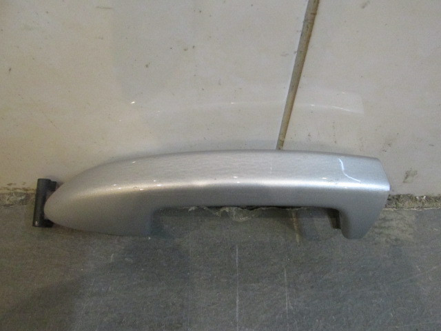 Ручка двери передней правой Volkswagen Passat B6 2005-2010