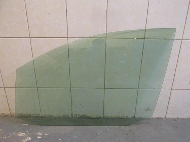 Стекло двери передней левой Volkswagen Touran 2003-2010