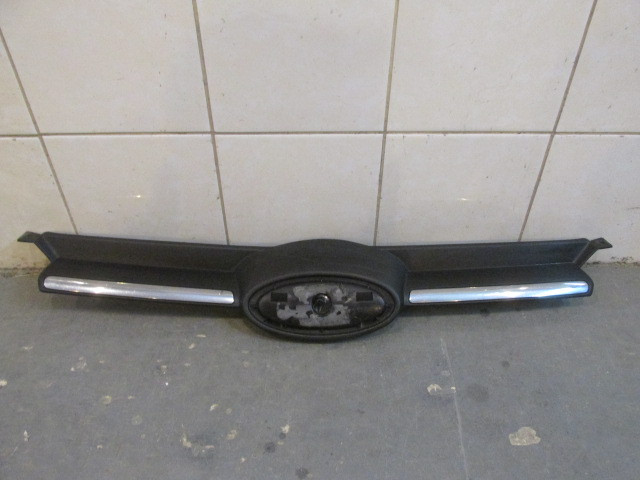 Решетка радиатора Ford Focus III 2011>