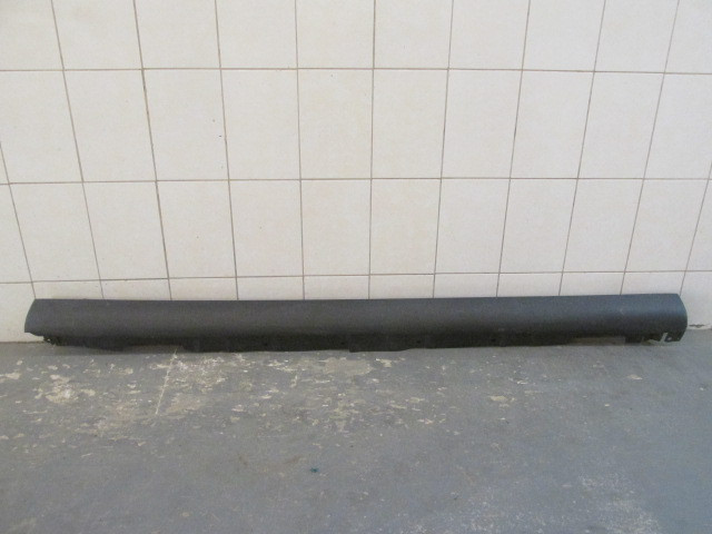 Накладка на порог Toyota Avensis II 2003-2008