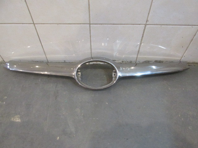 Накладка на решетку радиатора Toyota Highlander III 2013>