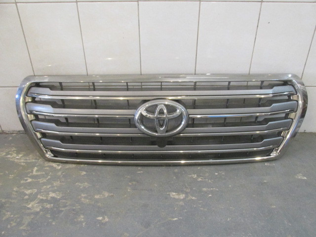 Решетка радиатора Toyota Land Cruiser (200) 2008>