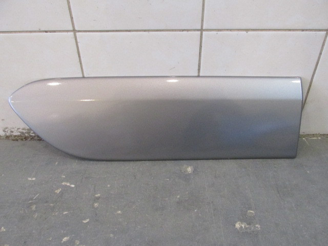 Молдинг двери задней правой Toyota RAV 4 2000-2005