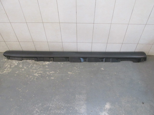 Накладка на порог Toyota Avensis II 2003-2008