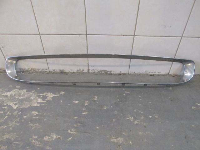 Молдинг переднего бампера Mini Countryman R60 2010>