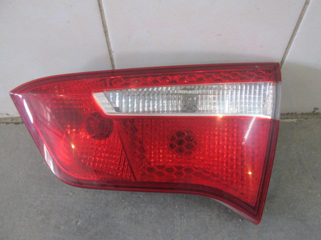 Фонарь задний внутренний правый Kia Rio 2011>