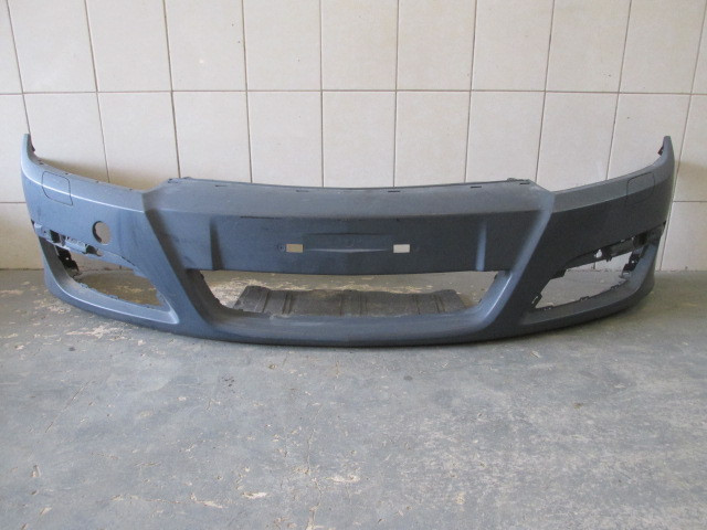 Бампер передний Opel Astra H 2004>