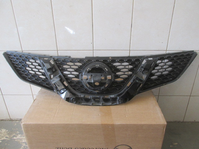 Решетка радиатора Nissan Qashqai (J11) 2014>