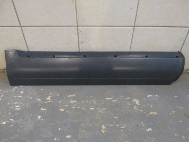 Накладка двери задней правой Porsche Cayenne 2003-2010