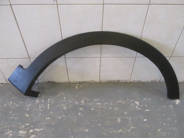 Накладка крыла переднего правого Hyundai Santa Fe 2012-2018