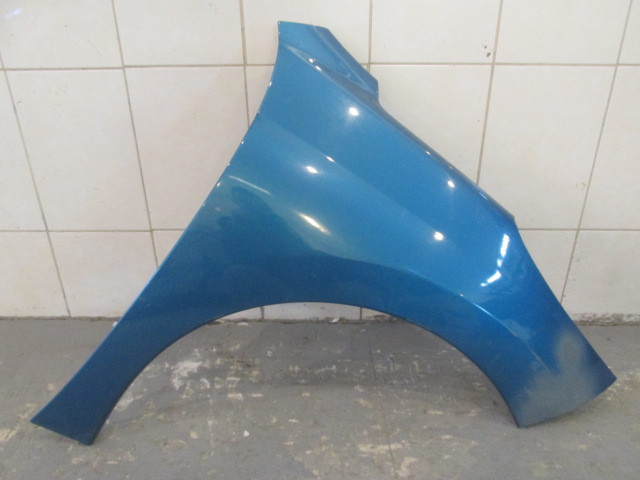 Крыло переднее правое Peugeot 207 2006>