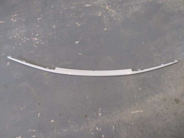 Молдинг центральной решетки BMW 5-серия E60/E61 2003>