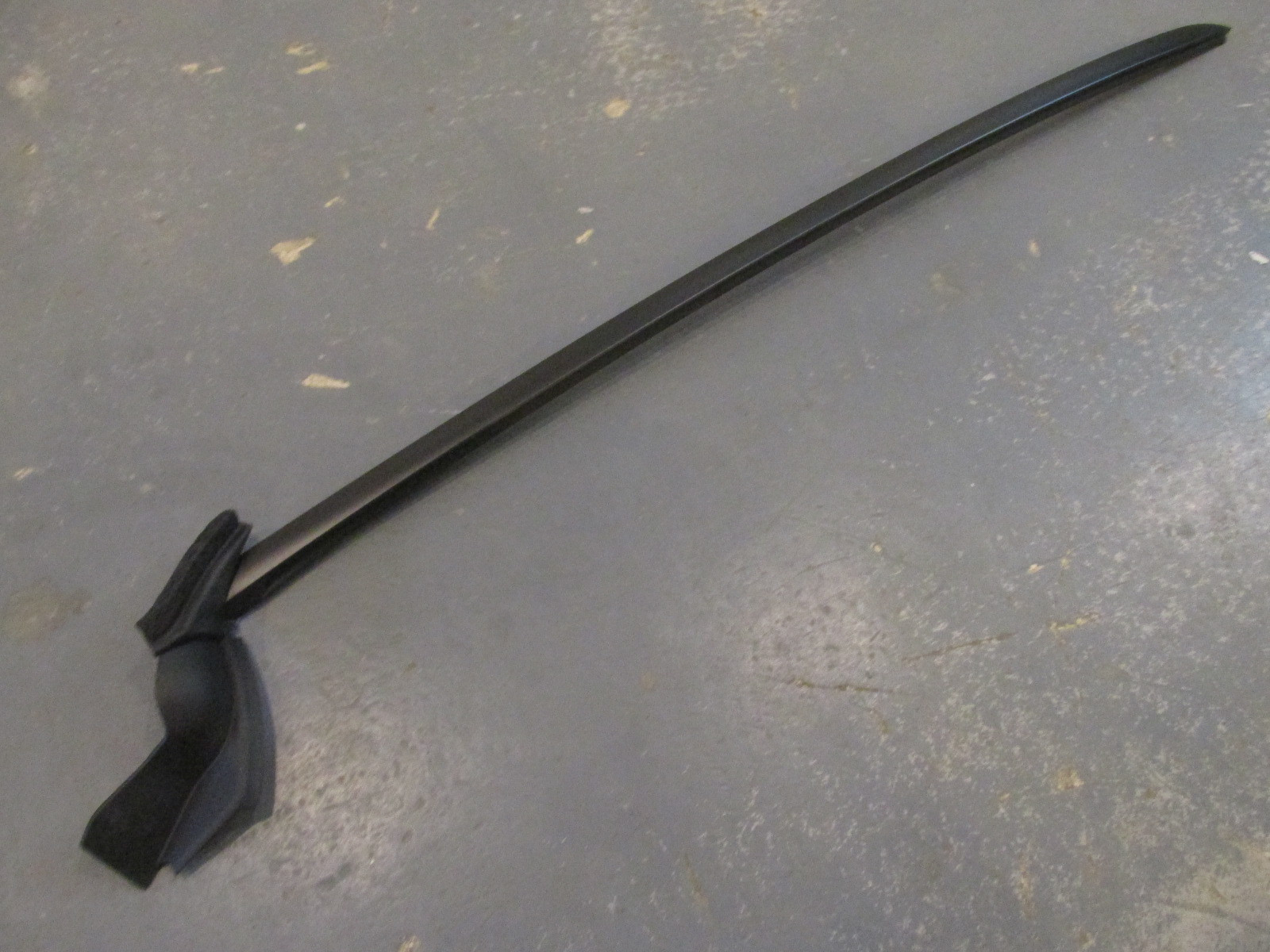 Молдинг лобового стекла Lexus GS 2012>