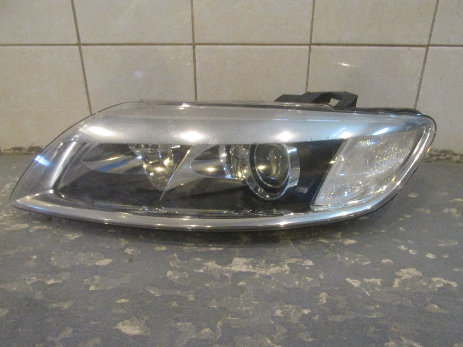 Фара левая Audi Q7 [4L] 2005-2015