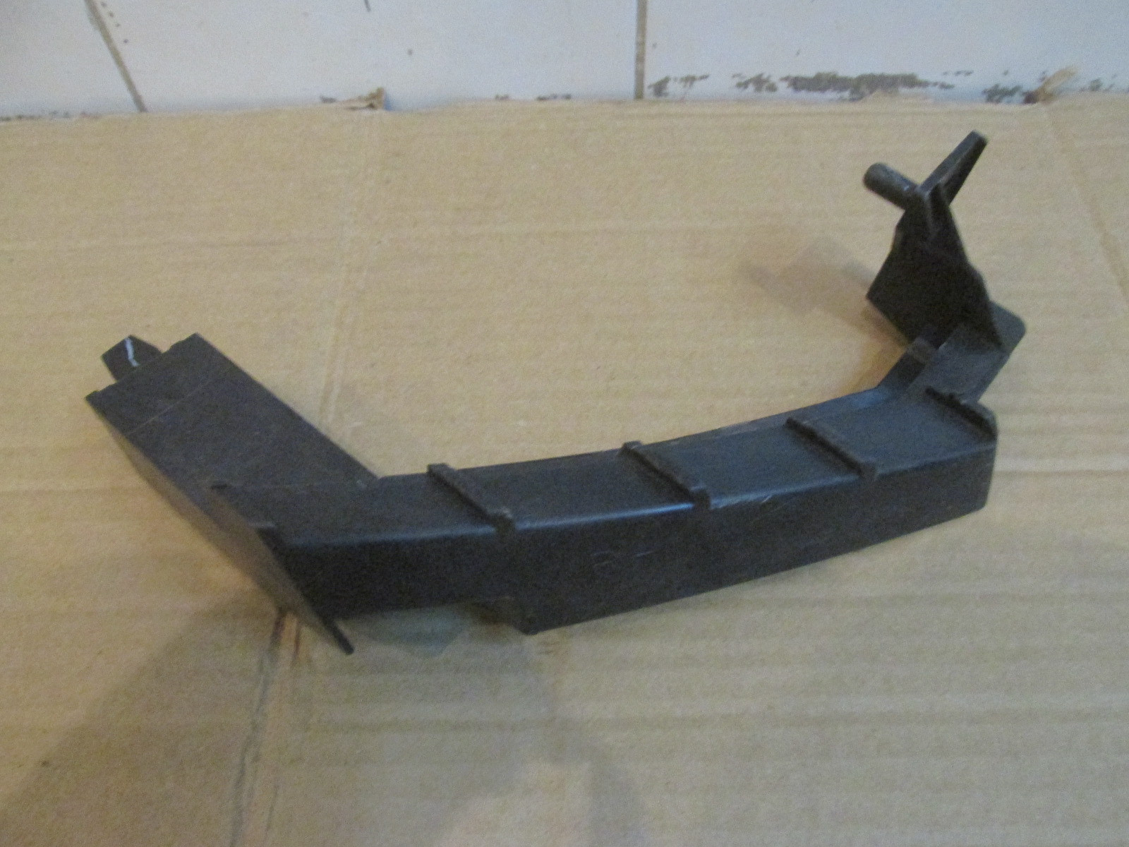 Кронштейн фары правой Mazda 6 (GH) 2007-2013