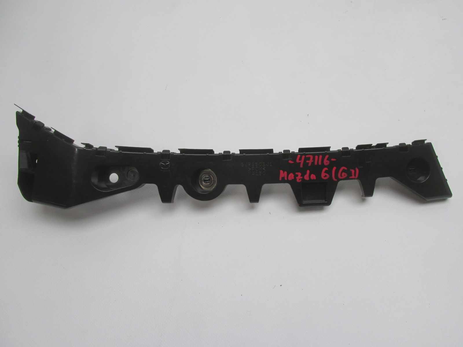 Направляющая заднего бампера Mazda 6 (GJ/GL) 2013>