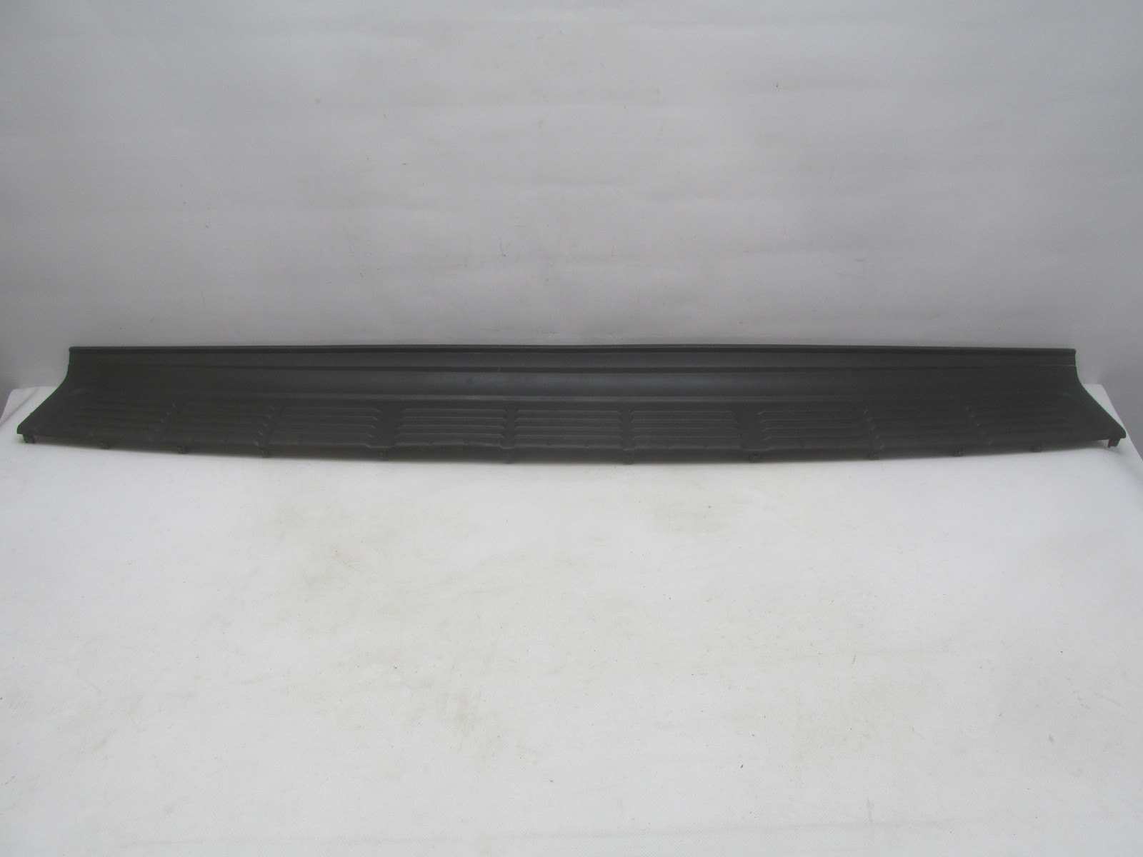 Накладка заднего бампера Toyota Land Cruiser (200) 2008>