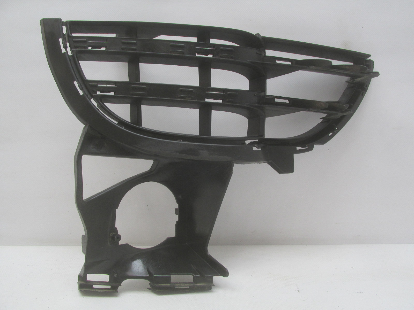 Решетка в бампер правая Porsche Cayenne 2010-2017