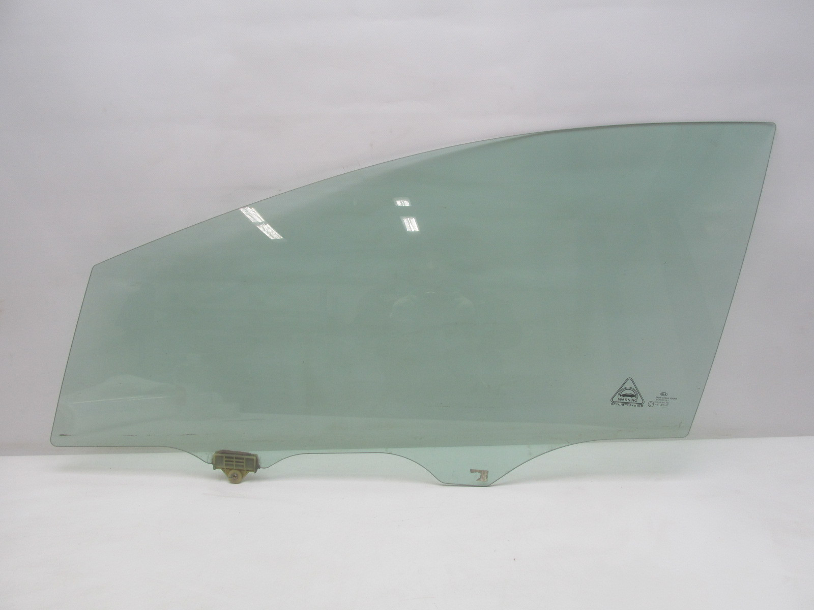 Стекло двери передней левой Kia Ceed 2012-2018