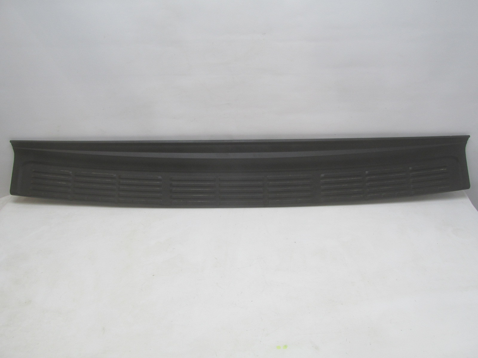 Накладка заднего бампера Toyota Land Cruiser (200) 2008>