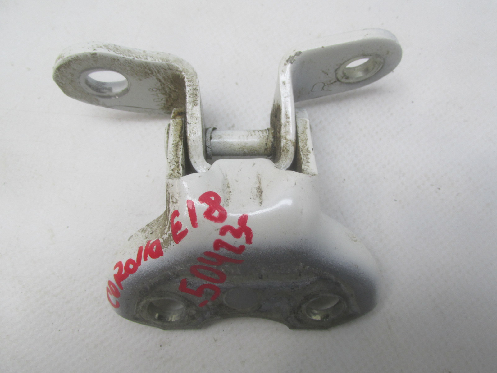 Петля двери передней правой Toyota Corolla E18 2013-2018