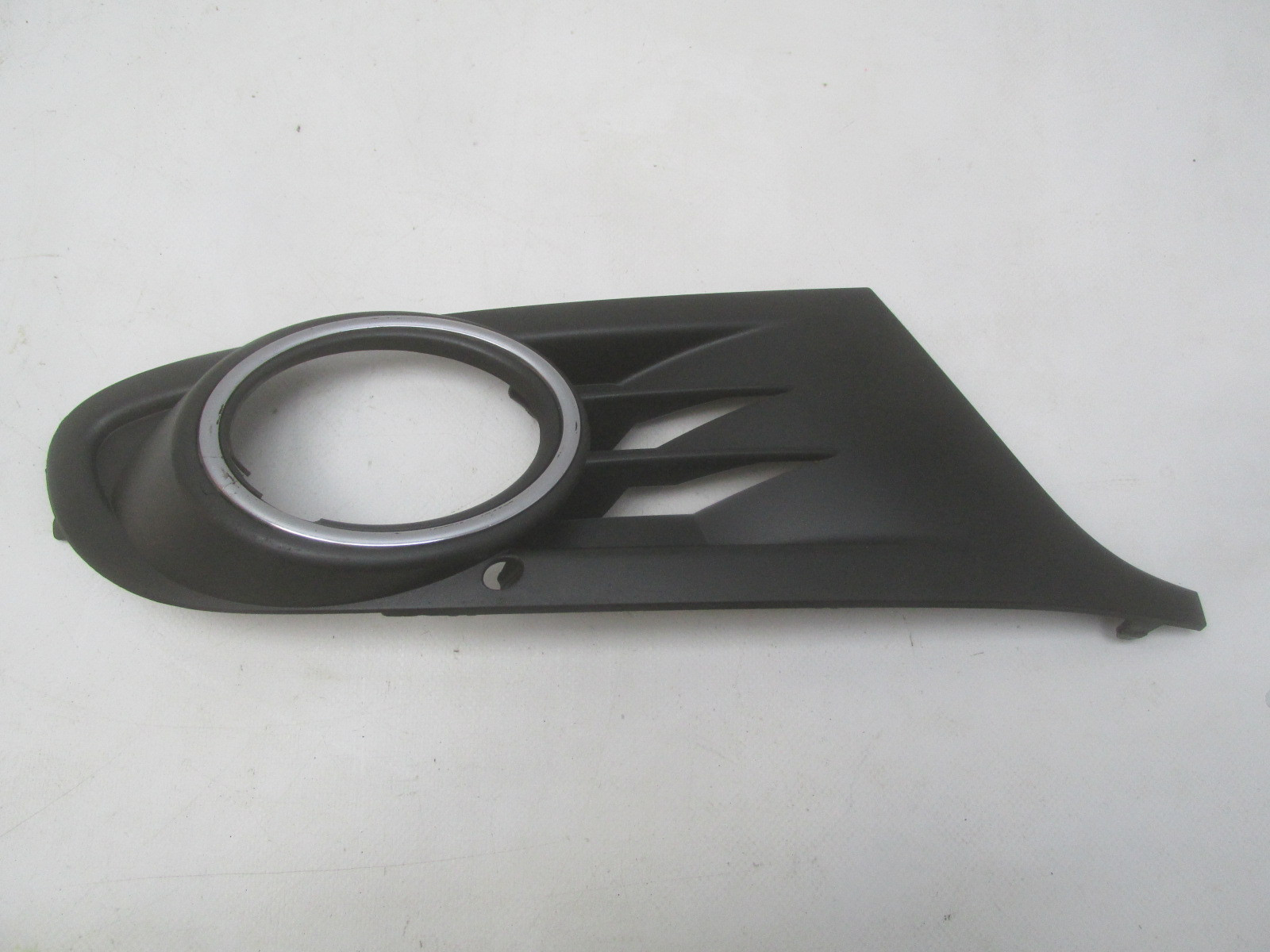 Решетка в бампер правая Volkswagen Golf VI 2009-2013