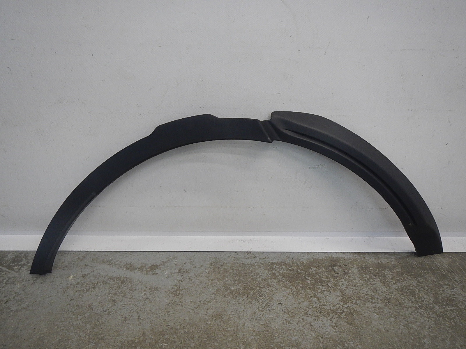 Накладка крыла заднего  правого Land Rover Range Rover Evoque 2011-2019