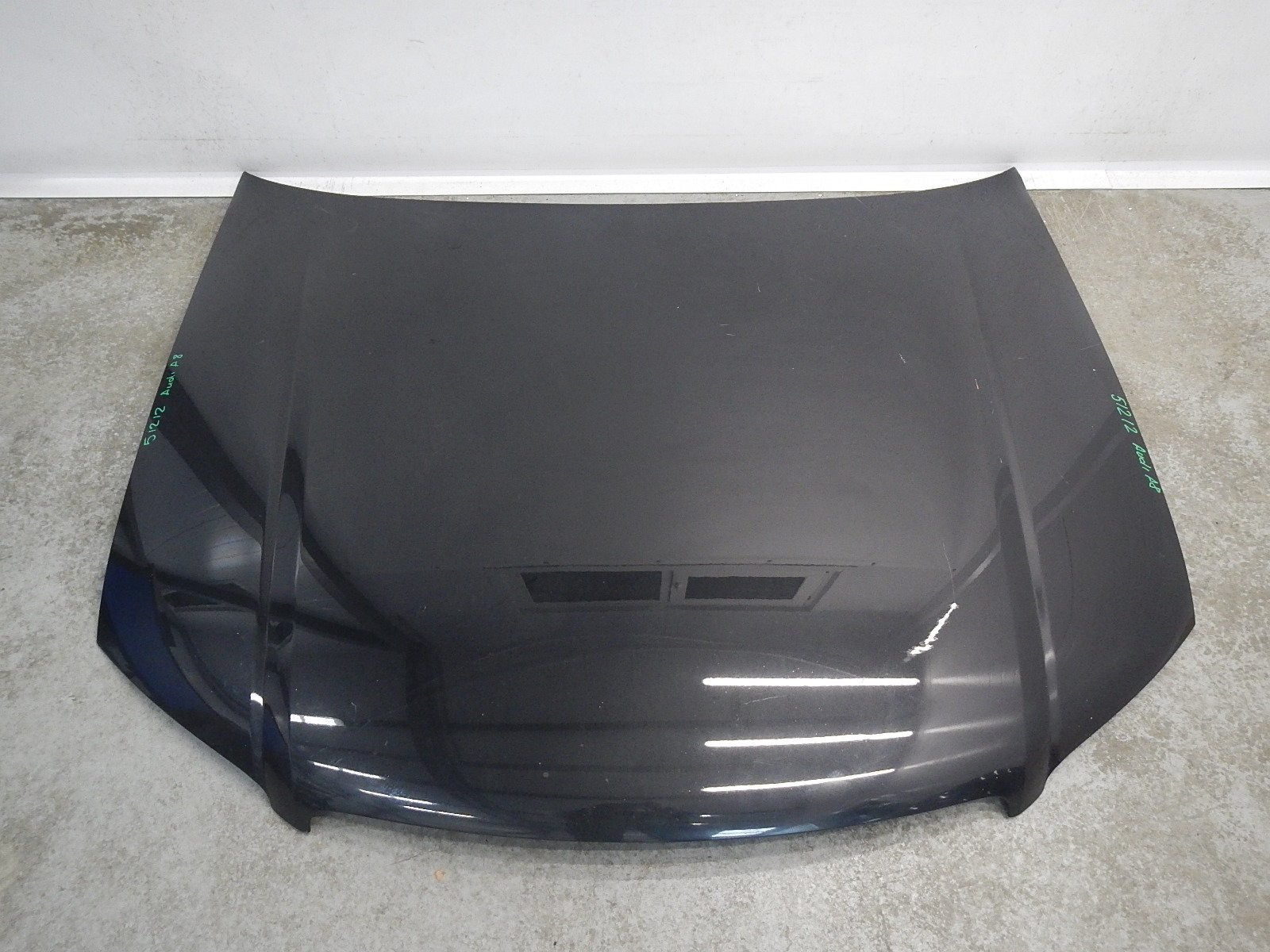 Капот Audi A8 [D3,4E] 2002-2010