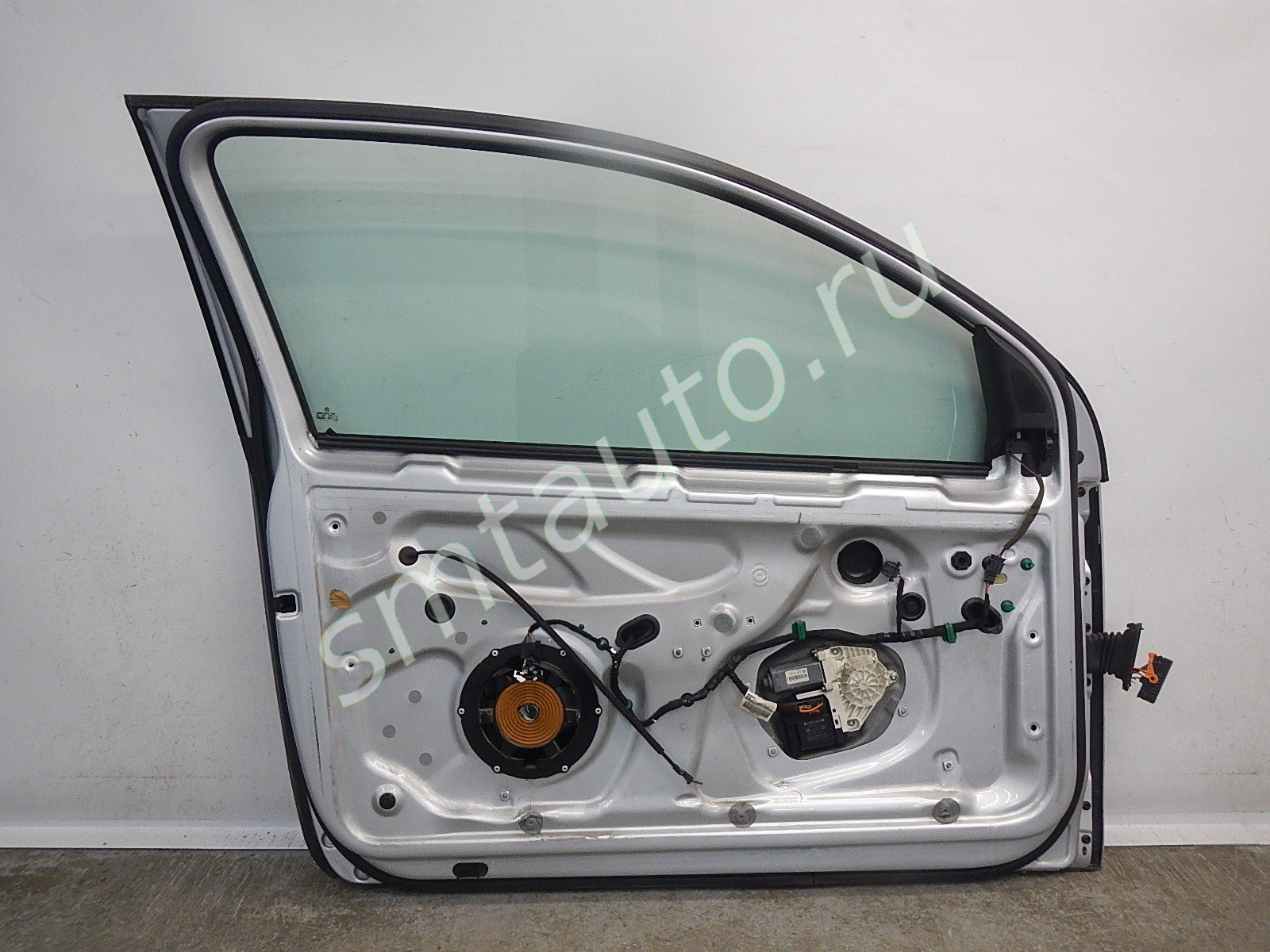 Дверь передняя левая для Volkswagen Golf V 2004-2009 (1K3831105J), купить в  Санкт-Петербурге (арт. 3351189)