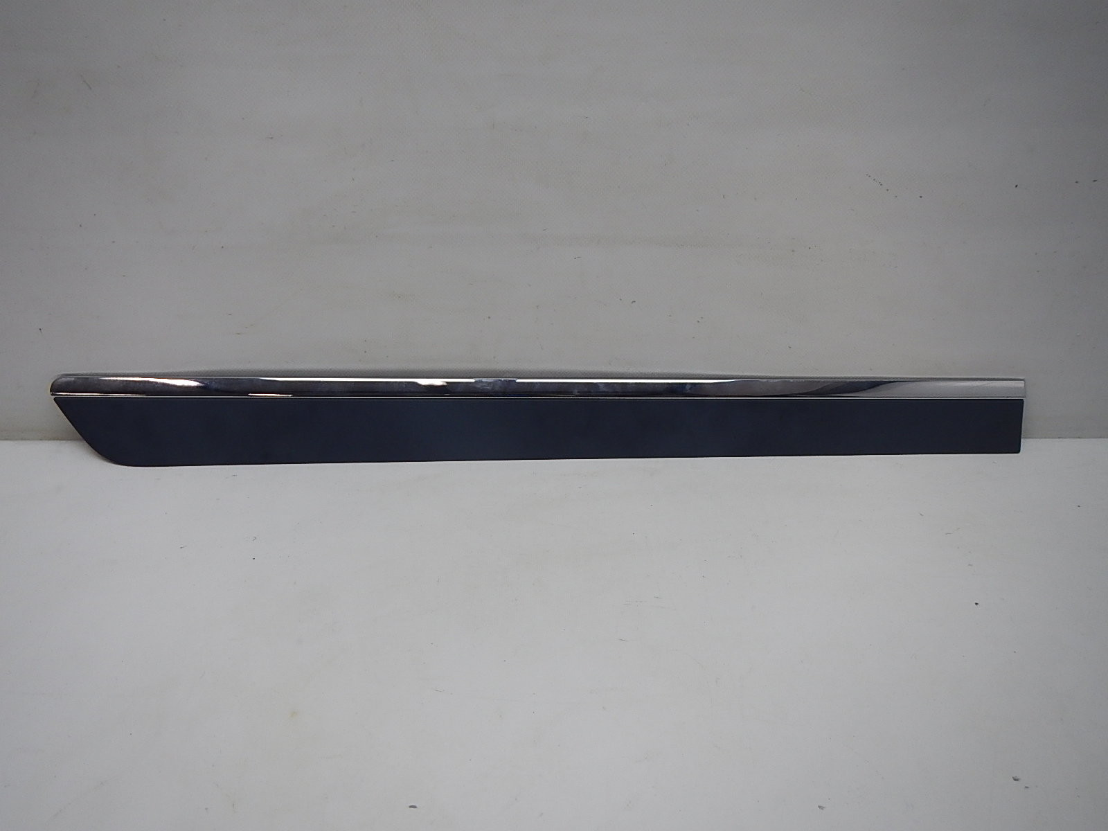 Молдинг двери задней правой Mercedes-Benz GL-klasse X164 2006-2012