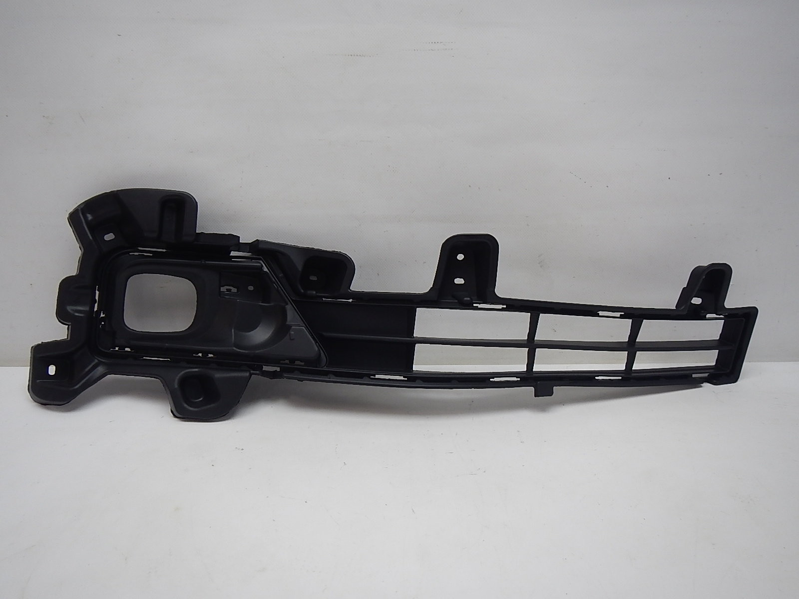 Решетка в бампер правая Toyota Land Cruiser (200) 2008>