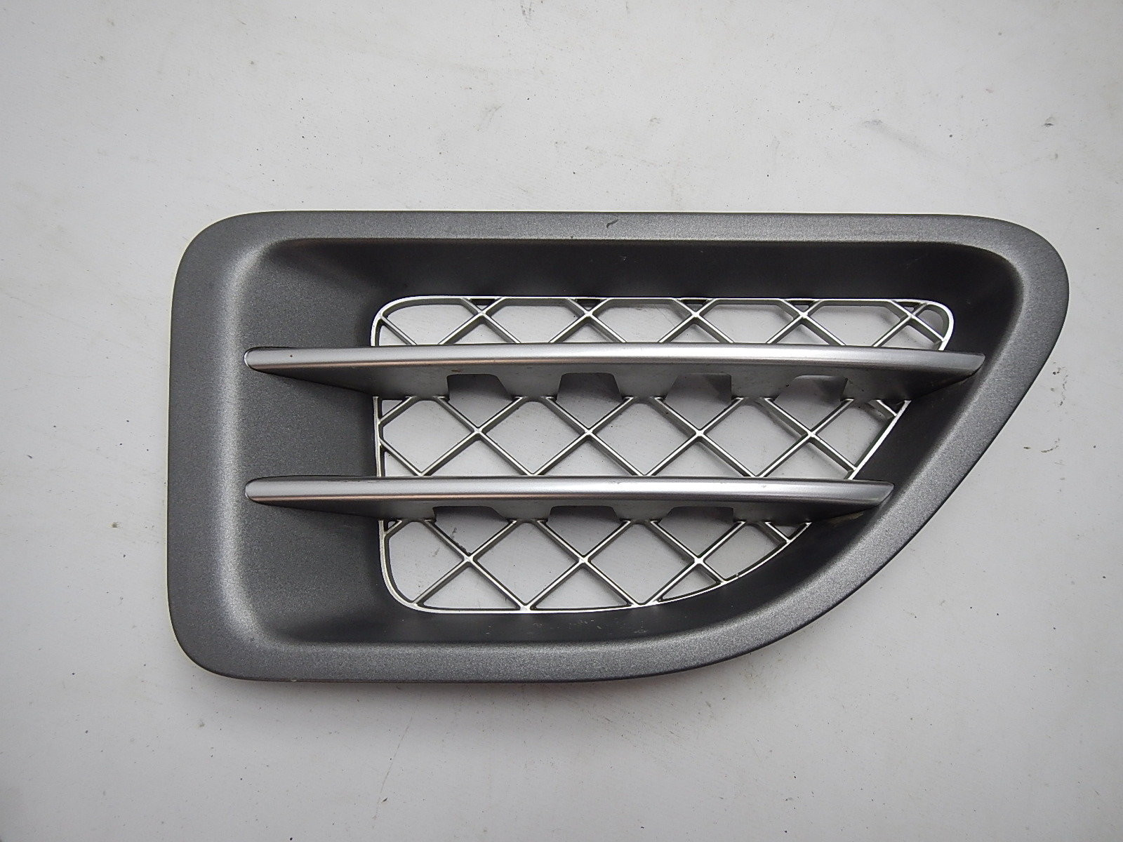 Накладка крыла переднего правого Land Rover Range Rover Sport 2005>